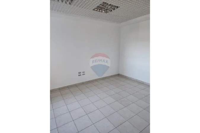 Tirane, shitet apartament 2+1 Kati 4, 97 m² 150.000 € (Kthesa e Kamzes)