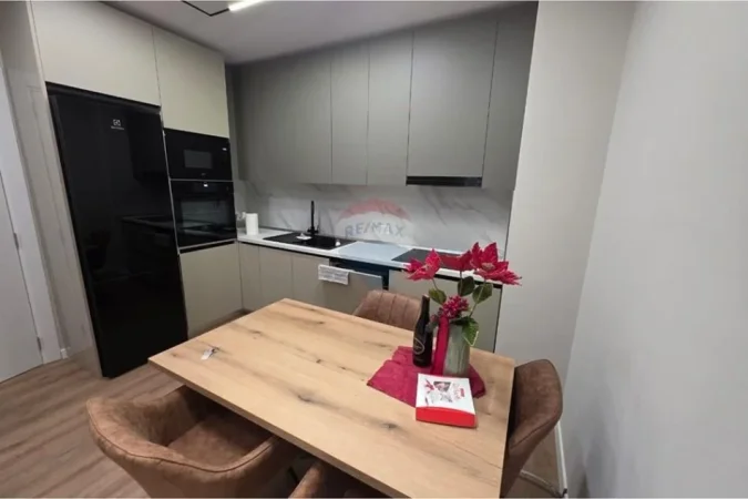 Tirane, shitet apartament 2+1 Kati 3, 98 m² 155.000 € (Univers City)