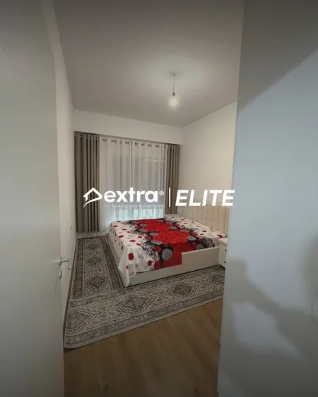 Tirane, jepet me qera apartament 1+1+Ballkon Kati 2, 63 m² 448 € (Rezidenca Kaimi)