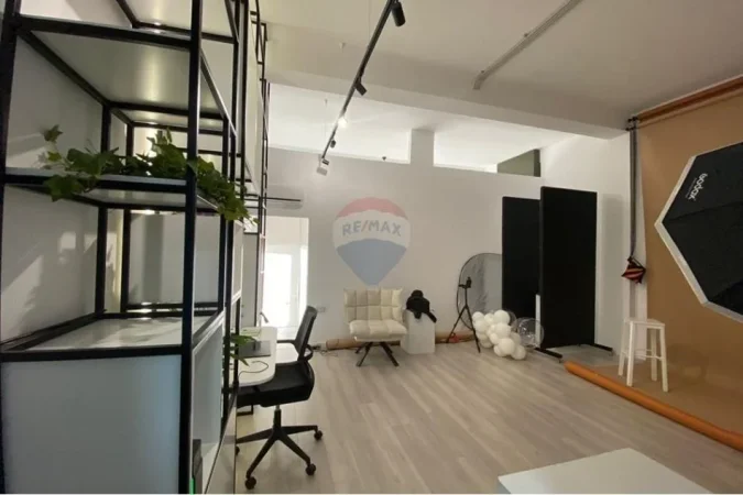 Tirane, shitet dyqan , 67 m² 165.000 € (Shkolla e Baletit, Tiranë(ID: 530221010-3324)