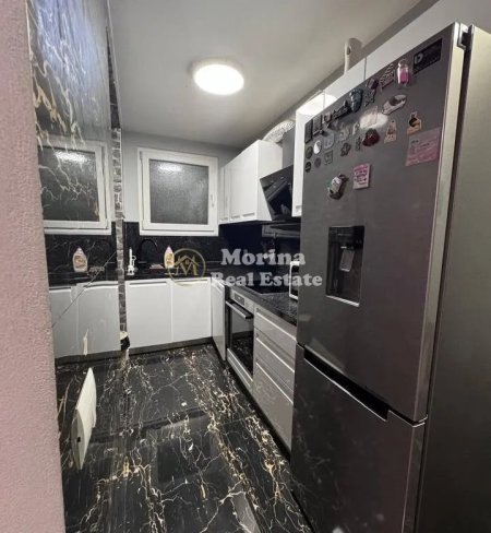 Tirane, jepet me qera apartament 2+1 Kati 3, 72 m² 900 € (Sheshi Willson)