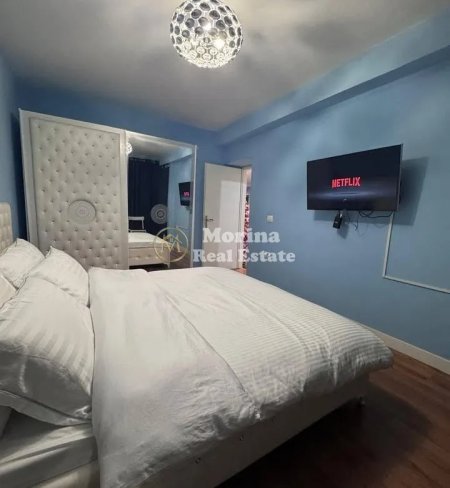 Tirane, jepet me qera apartament 2+1 Kati 3, 72 m² 850 € (Sheshi Willson)