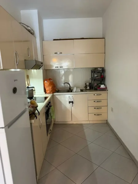 Tirane, shitet apartament 2+1+Ballkon , 106 m² 155.000 € (Astir)