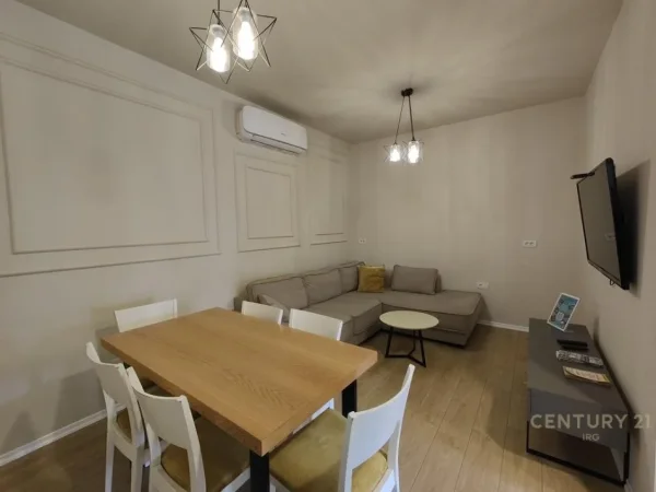 Tirane, shitet apartament duplex Dublex Kati 4, 168 m² 375.000 € (Pallatet Moskat)
