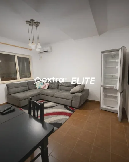 Tirane, jepet me qera apartament 1+1 Kati 5, 69 m² 400 € (Rruga 3 Dheshmoret)
