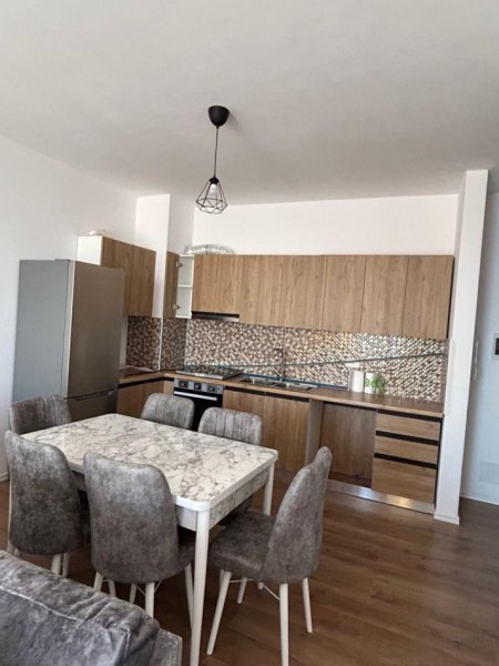 Tirane, jepet me qera apartament 1+1 Kati 6, 350 € 