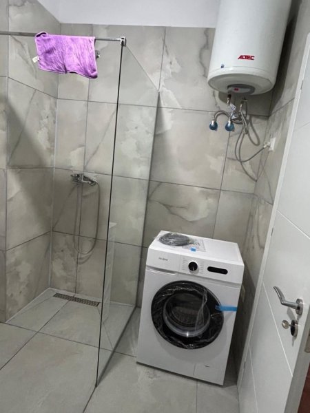 Tirane, jepet me qera apartament 1+1 Kati 6, 350 € 