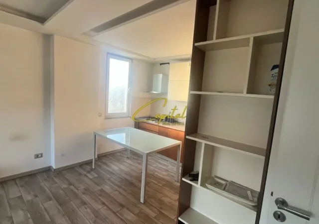 Tirane, jepet me qera apartament 2+1 Kati 2, 98 m² 550 € (ASTIR)
