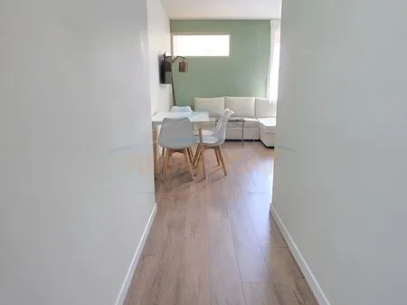 Durres, jepet me qera apartament 2+1 Kati 6, 157 m² 750 € (durres)