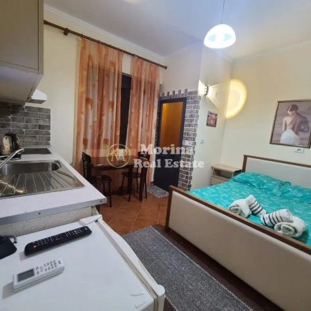 Tirane, jepet me qera garsonier Kati 1, 40 m² 330 € (5 Maji)