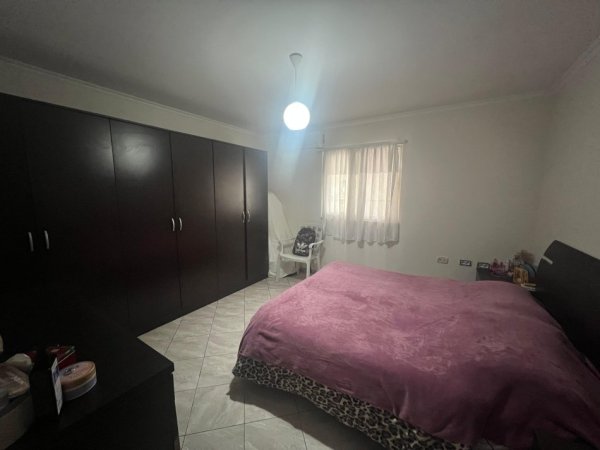 Tirane, jepet me qera apartament 1+1+Ballkon Kati 7, 450 €