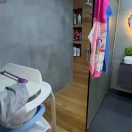 Tirane, jepet me qera 2+1 Kati 3, 100 m² 800 € (Brryli)