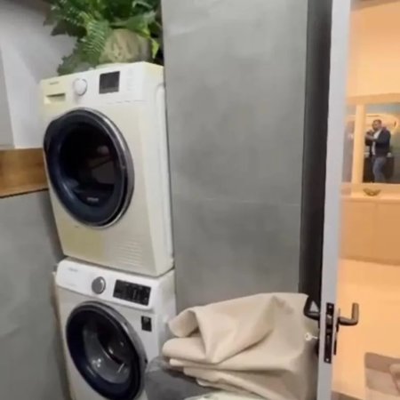 Tirane, jepet me qera 2+1 Kati 3, 100 m² 800 € (Brryli)