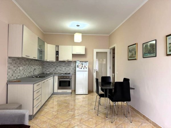 Tirane, jepet me qera apartament 2+1 Kati 2, 60 m² 550 € (don bosco)