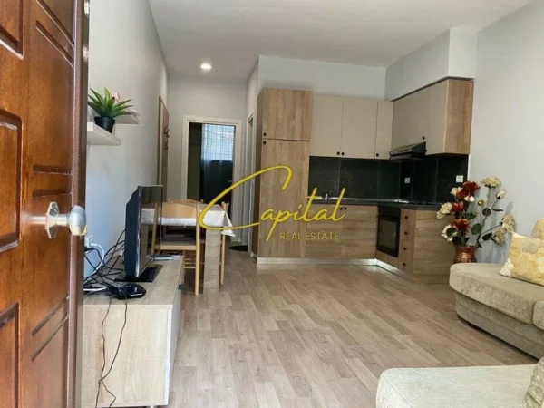 Shqiperi, jepet me qera apartament 1+1 Kati 1, 60 m² 350 € (SAUK)