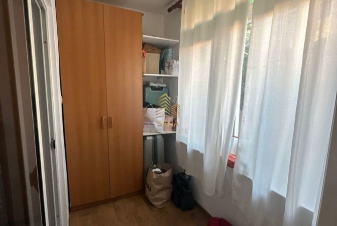 Tirane, jepet me qera apartament 1+1 Kati 1, 65 m² 600 € (Pazari i Ri)