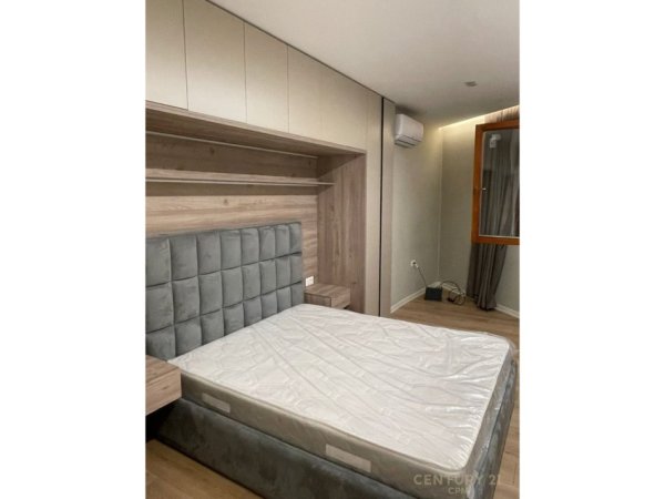 Tirane, jepet me qera apartament 1+1 Kati 5, 74 m² 800 € (Bulevardi Zogu 1)