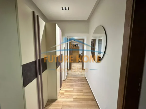 Tirane, shitet apartament 2+1+Ballkon Kati 1, 100 m² (SHESHI WILLSON)