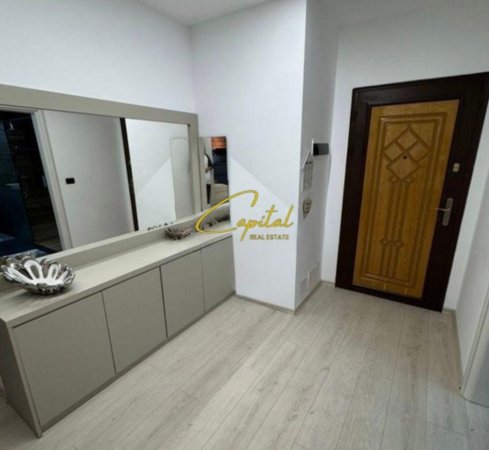 Tirane, jepet me qera apartament 2+1 Kati 3, 129 m² 800 € (BRRYLI)