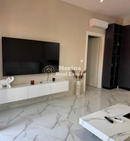 Tirane, jepet me qera apartament 3+1 Kati 15, 110 m² 1.900 € (Rruga e Kavajes)