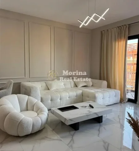 Tirane, jepet me qera apartament 3+1 Kati 15, 110 m² 1.900 € (Rruga e Kavajes)