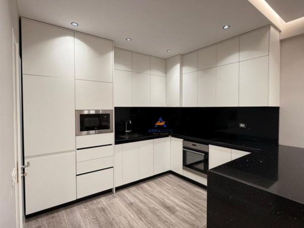 Tirane, jepet me qera 1+1+Ballkon Kati 1, 70 m² 600 € 