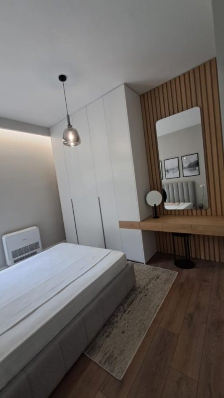 Tirane, jepet me qera apartament 3+1+Aneks+Ballkon Kati 1, 141 m² 1.500 € 