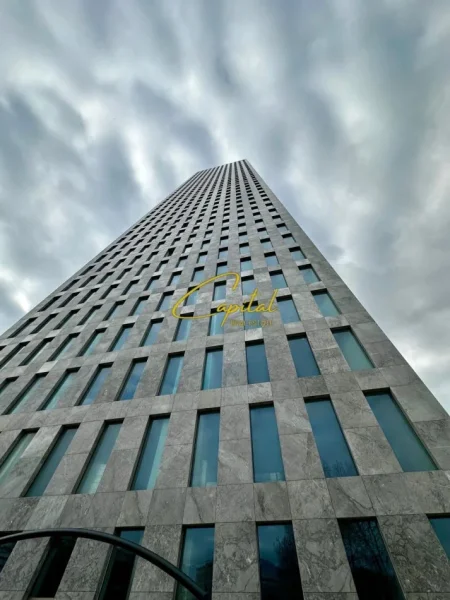 Tirane, jepet me qera apartament 1+1 Kati 27, 110 m² 2.000 € ( DOWNTOWN ONE )