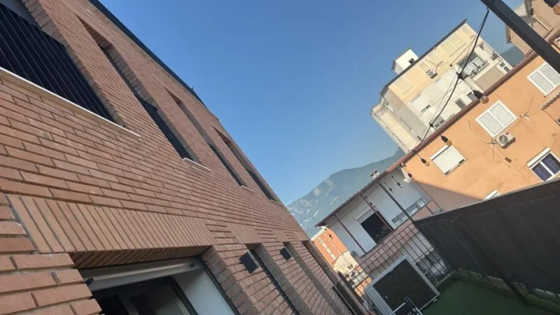 Tirane, shitet apartament+verande | Penthouse 2+1 Kati 5, 230 m² 500.000 € (Ali Demi , Ish Tregu Elektrik)