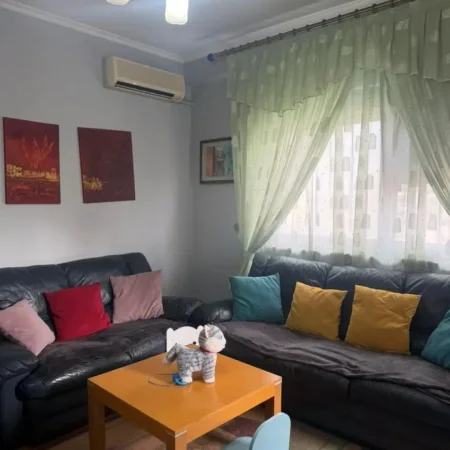 Tirane, shitet apartament 3+1 Kati 5, 103 m² 250.000 € (Rruga e Kosovareve)