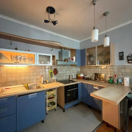 Tirane, shitet apartament 3+1 Kati 5, 103 m² 250.000 € (Rruga e Kosovareve)