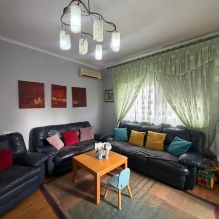Tirane, shitet apartament 3+1 Kati 5, 103 m² 250.000 € (Rruga e Kosovareve)