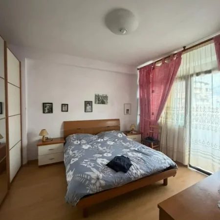Tirane, shitet apartament 3+1 Kati 5, 103 m² 250.000 € (Rruga e Kosovareve)