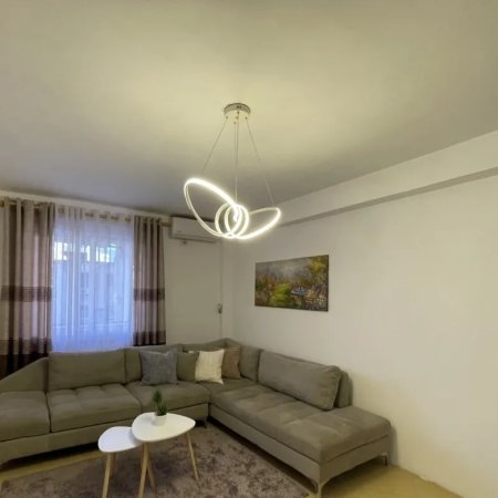 Tirane, jepet me qera apartament 2+1 Kati 4, 90 m² 750 € (Qender)