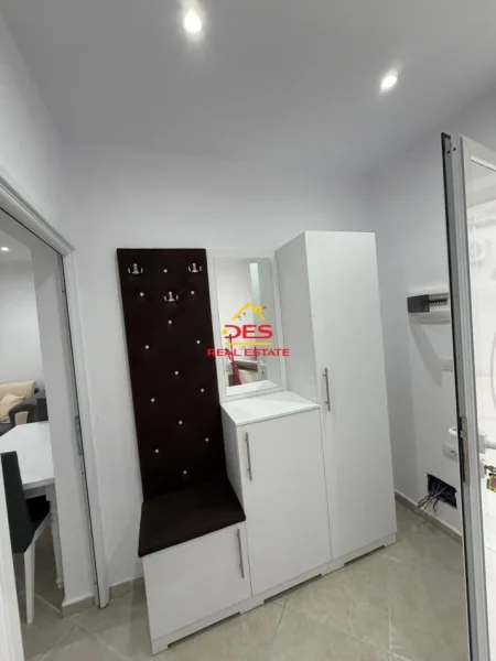 Vlore, shitet shtepi 1+1+Ballkon Kati 0, 56 m² 115.000 € (Rruga mis Durhan)