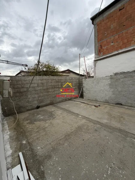 Vlore, shitet shtepi 1+1+Ballkon Kati 0, 56 m² 115.000 € (Rruga mis Durhan)
