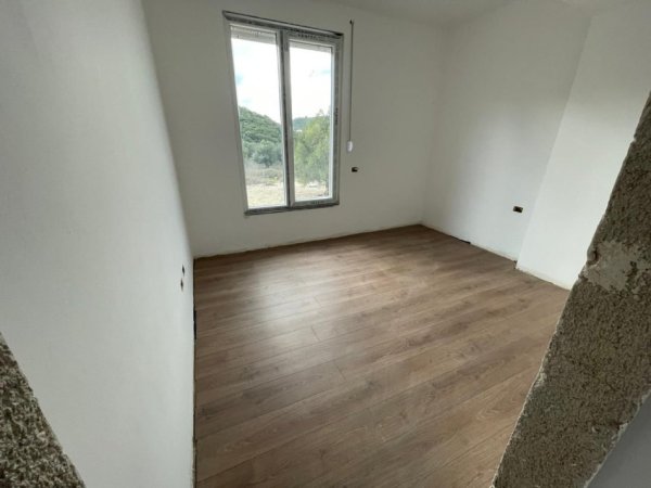 🔵 Shitet: 1+1 Himarë ( te kalçeto) 📍 - (120.000 Eu) Sip : 52 m² & 1 post parkimi përfshirë || 120.000 euro || Pallat i sapo përfunduar🔥🔥