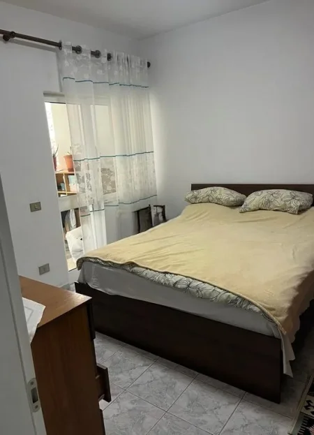 Tirane, shitet apartament 2+1 Kati 4, 97 m² 300.000 € (ish blloku)