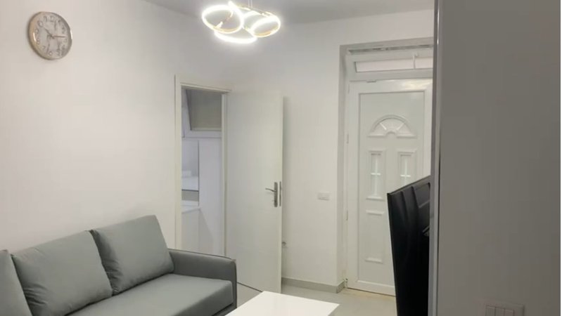 Tirane, jepet me qera apartament 1+1+Ballkon Kati 1, 67 m² 420 € (Kopshti Botanik (pranë Xhamisë))