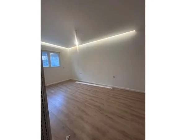 Tirane, shitet apartament Kati 0, 60 m² 119.000 €