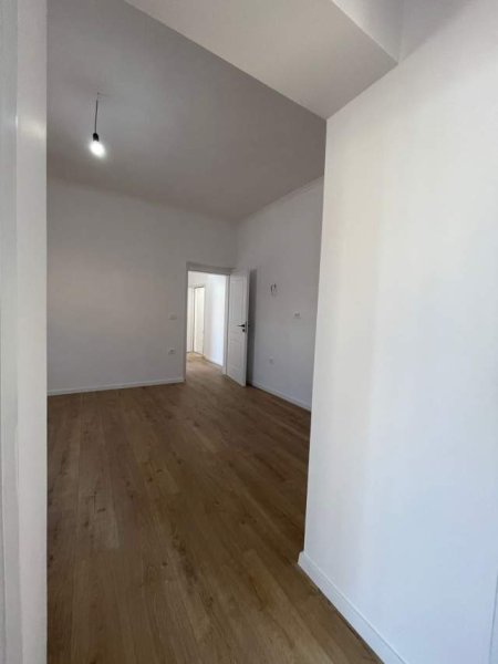 Tirane, shes apartament 2+1+BLK Kati 3, 60 m² 108.000 Euro (RRUGA E KAVAJES)