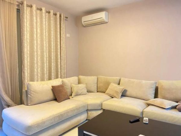 Tirane, jepet me qera Vile Kati 2, 119 m² 1.500 Euro (Rezidenca Kodra e Diellit 1)