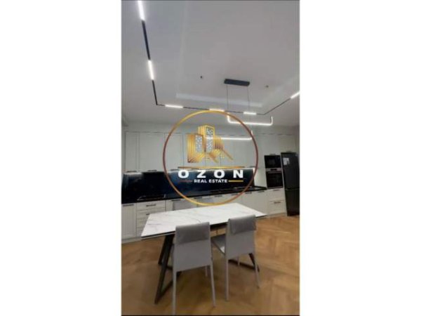 Tirane, jepet me qera apartament 3+1+BLK Kati 5, 120 m² 2.000 Euro (RRUGA E KOSOVAREVE)