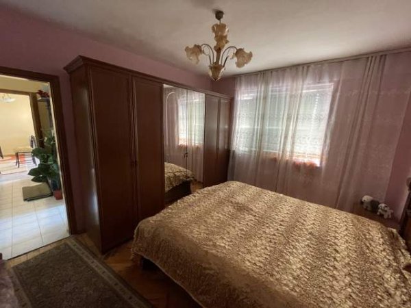 Tirane, jepet me qera apartament 1+1+A+BLK Kati 4, 80 m² 30000 Leke (Xhammlik)