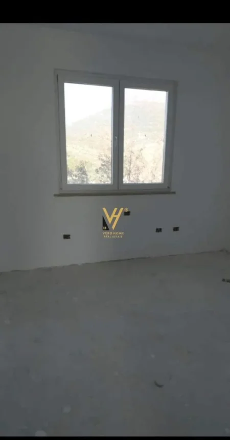 Tirane, shitet apartament 2+1 Kati 3, 129 m² 133.000 Euro (FRESKU)