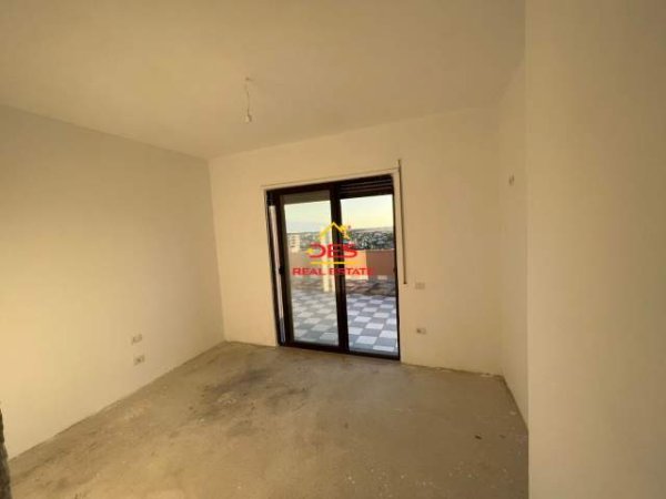 Vlore, shitet apartament Kati 10, 270 m² 145.000 Euro (Transballkanike)