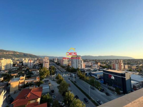 Vlore, shitet apartament Kati 10, 270 m² 145.000 Euro (Transballkanike)