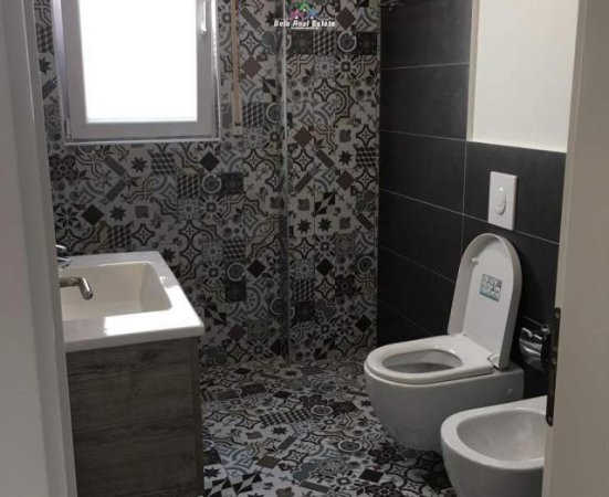 Tirane, ofert apartament 2+1+BLK Kati 3, 105 m² 400