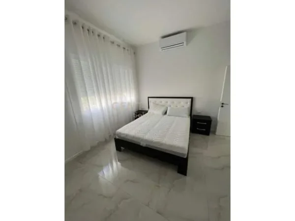 Tirane, jepet me qera apartament 1+1 Kati 1, 79 m² 600 Euro (Kopeshti Zoologjik)