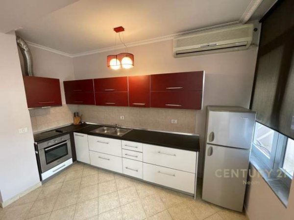 Tirane, jepet me qera apartament 2+1+BLK Kati 8, 115 m² 800 Euro (Sheshi Skënderbej (Qendër))